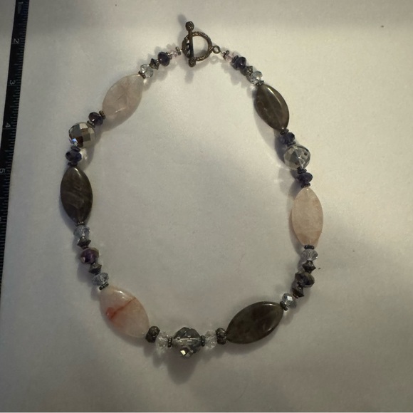 Elegant Multi-Stone Necklace - Picture 1 of 4